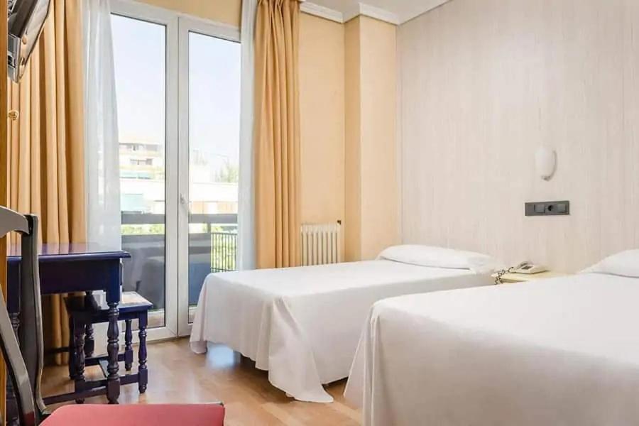 Hotel Madrid Rio Екстер'єр фото