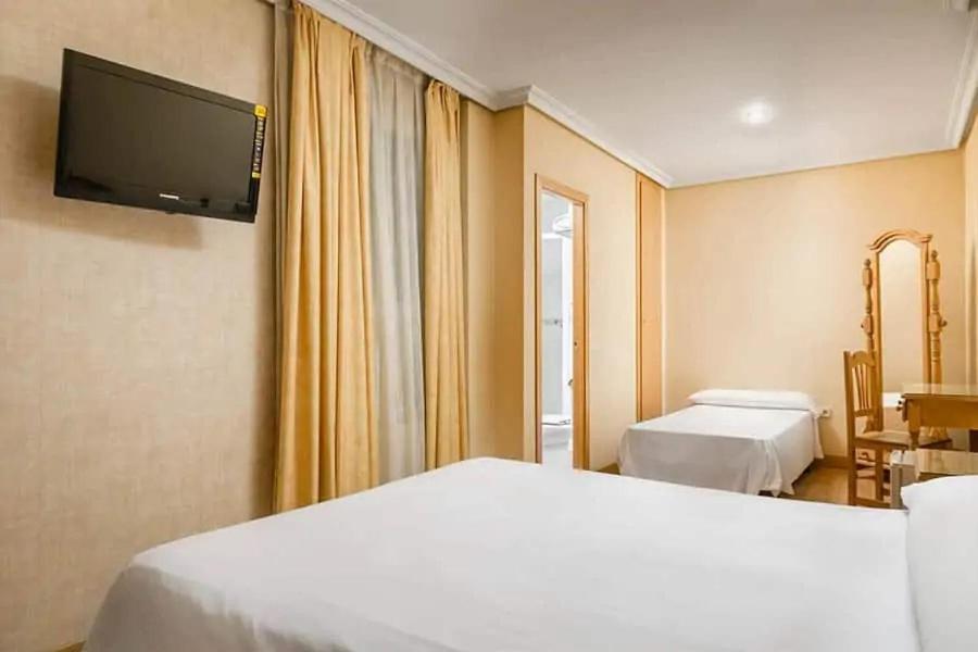 Hotel Madrid Rio Екстер'єр фото