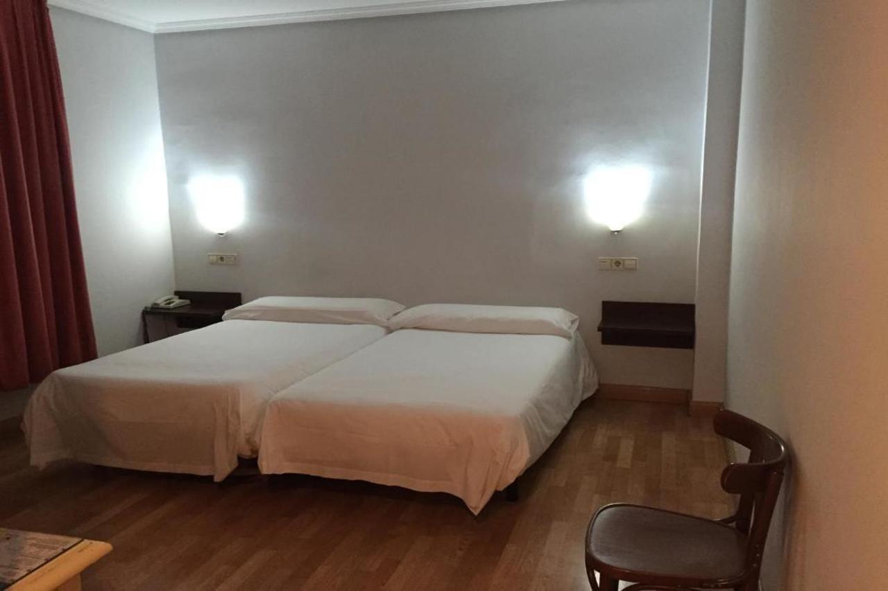 Hotel Madrid Rio Екстер'єр фото