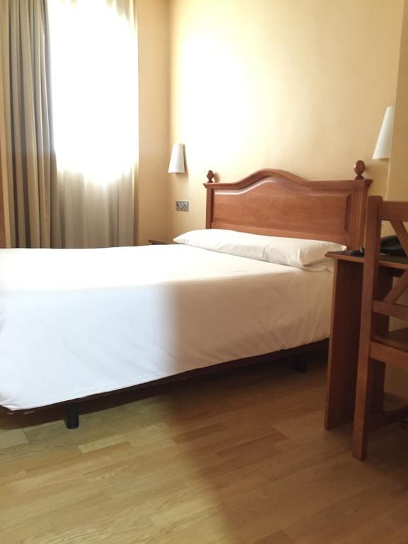 Hotel Madrid Rio Екстер'єр фото