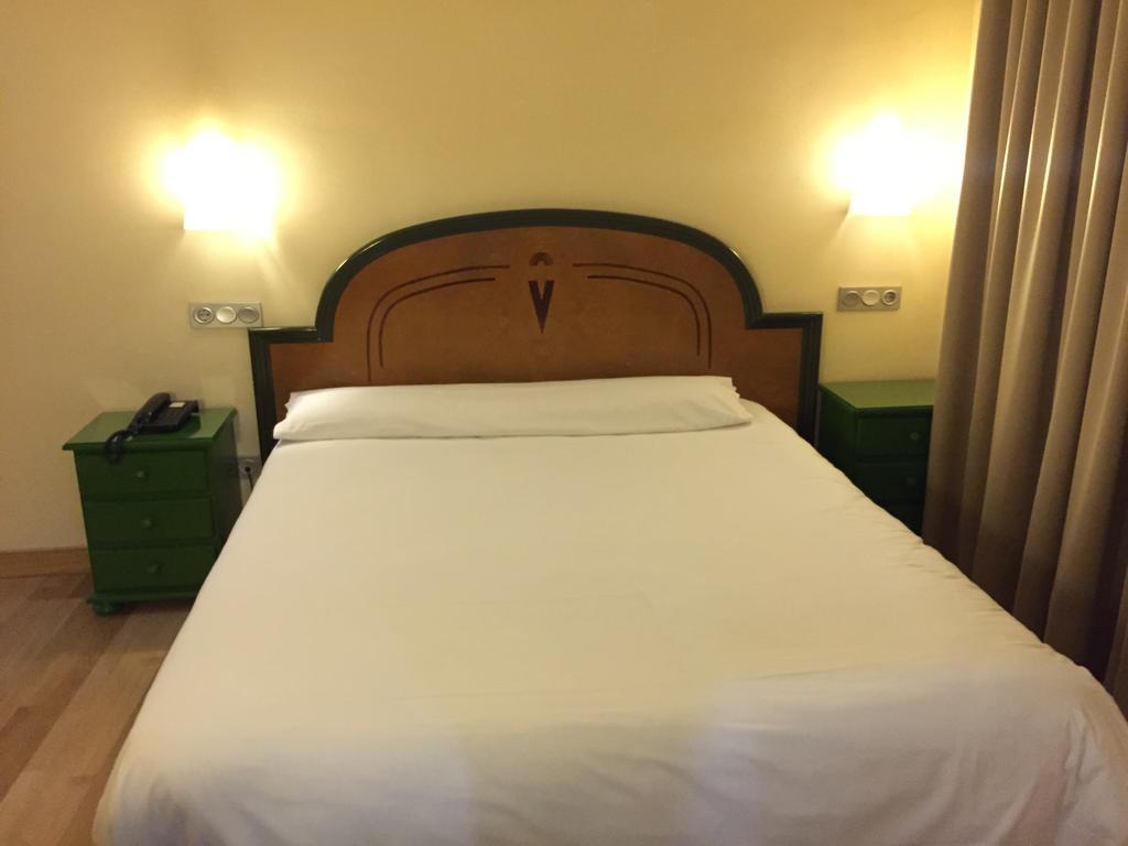 Hotel Madrid Rio Екстер'єр фото