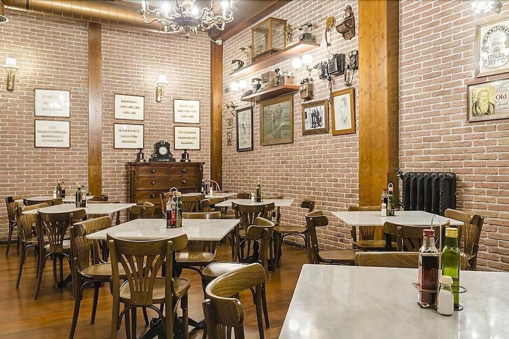 Hotel Madrid Rio Екстер'єр фото